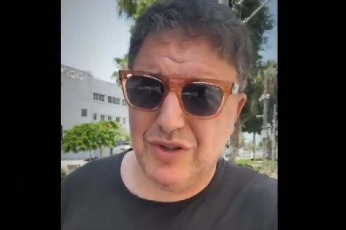    Максим Виторган собирался представить в израильских городах спектакль «Громкие».