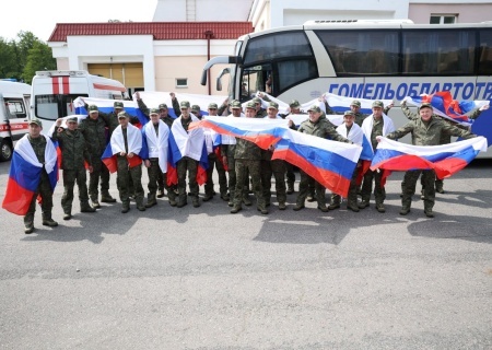    Россия вернула из украинского плена группу бойцов