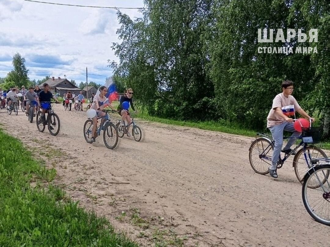Жители села в Шарьинском районе отметили День России велопробегом ...