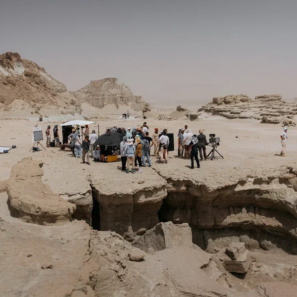     Съемочная группа «Трудно быть богом» и Большой симфонический оркестр эвакуированы из Ирана