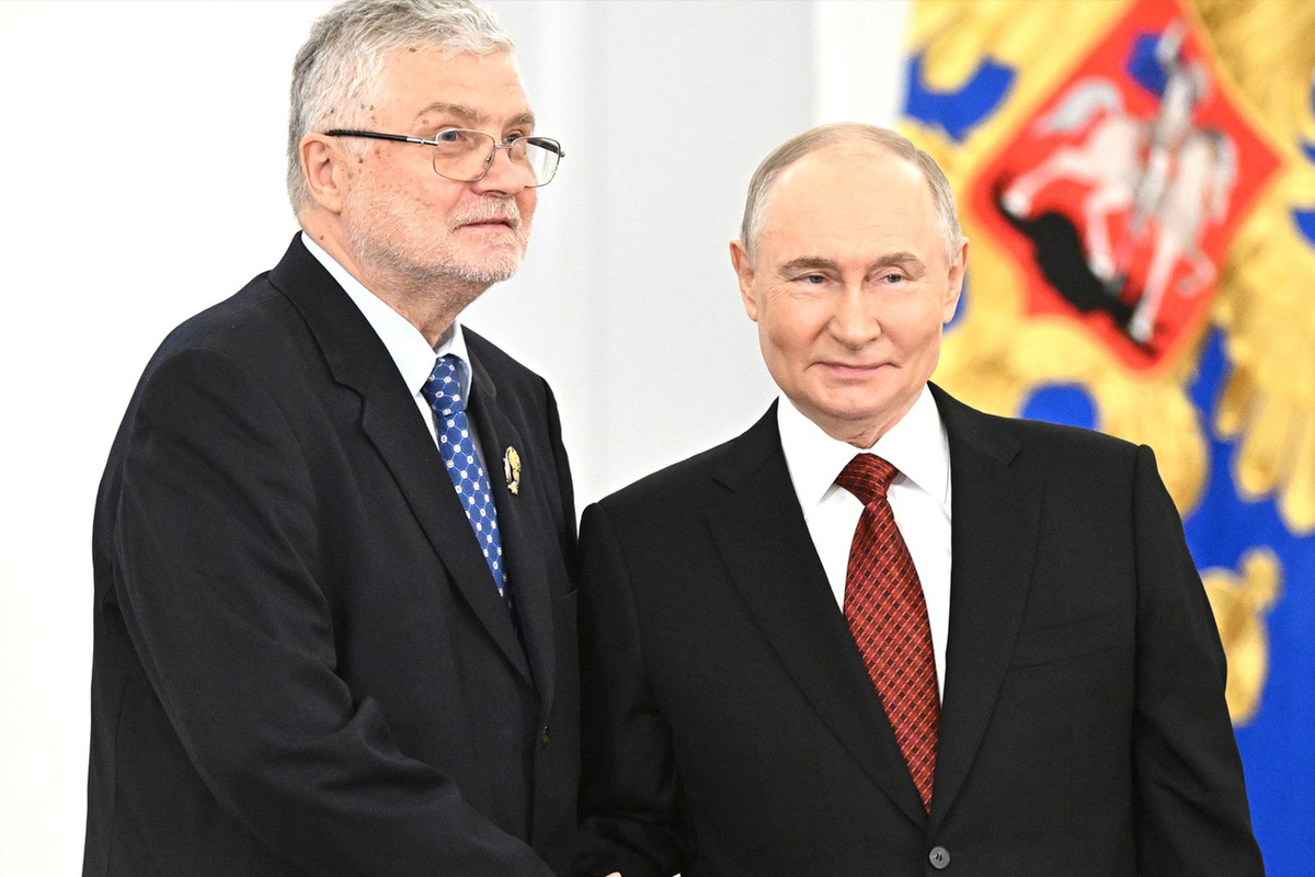 Фото с сайта газеты "Московский комсомолец" и из другтх открытых источников, а также из архива автора