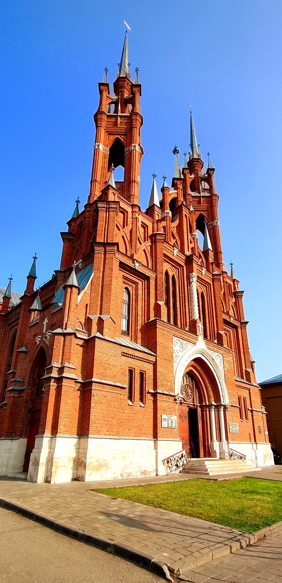 Храм Пресвятого Сердца Иисуса (он же Польский костёл), улица Фрунзе, 157. Фото автора.