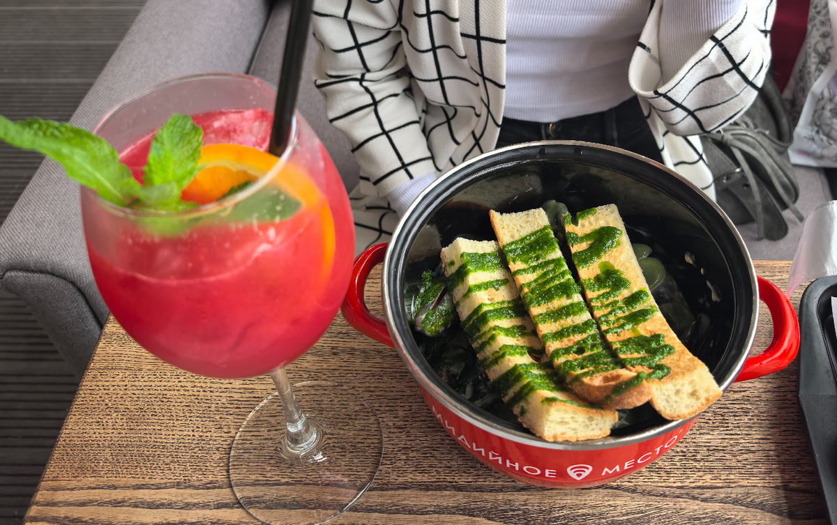 Мидии и лимонад