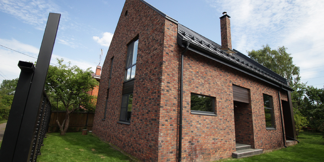 Кровля: фальц, металлочерепица или профлист? Что качественнее?