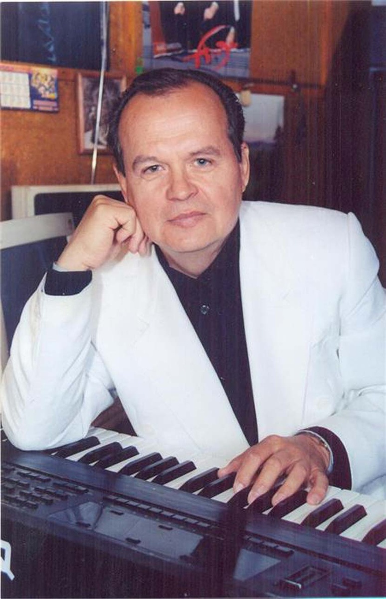 руководитель -
Рулан Хабибулин