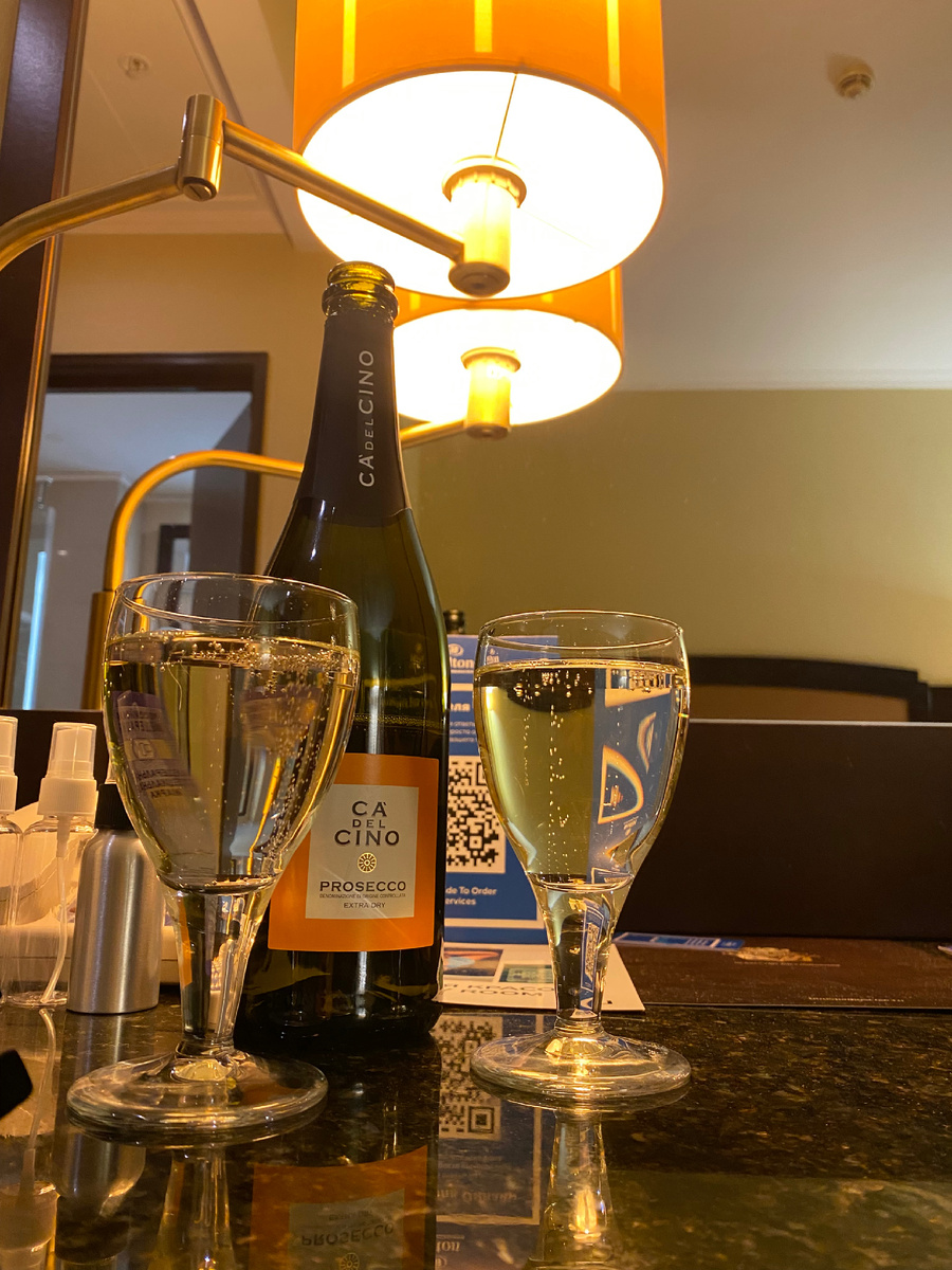 Просекко в самой шикарной из высоток