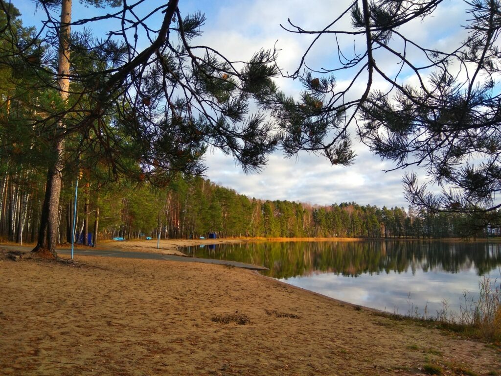    Санаторий Сосновый Бор на озере Карась Марий Эл