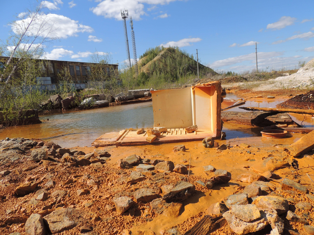 По внешнем виду, в Дегтярске - экологическая катастрофа
