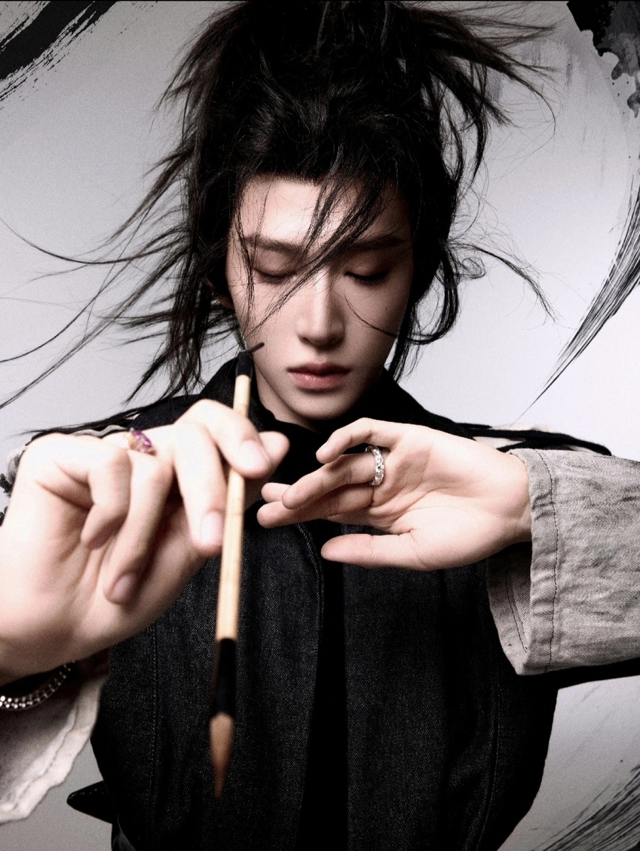 Образы созданы для мероприятия China Annual Trends Summit China 2025, организованном журналом COSMOPOLITAN (источник фотографий https://vk.com/liuyu0824) 