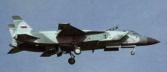 Як-141 в Ле-Бурже. Фото журнала Еspace et aviation