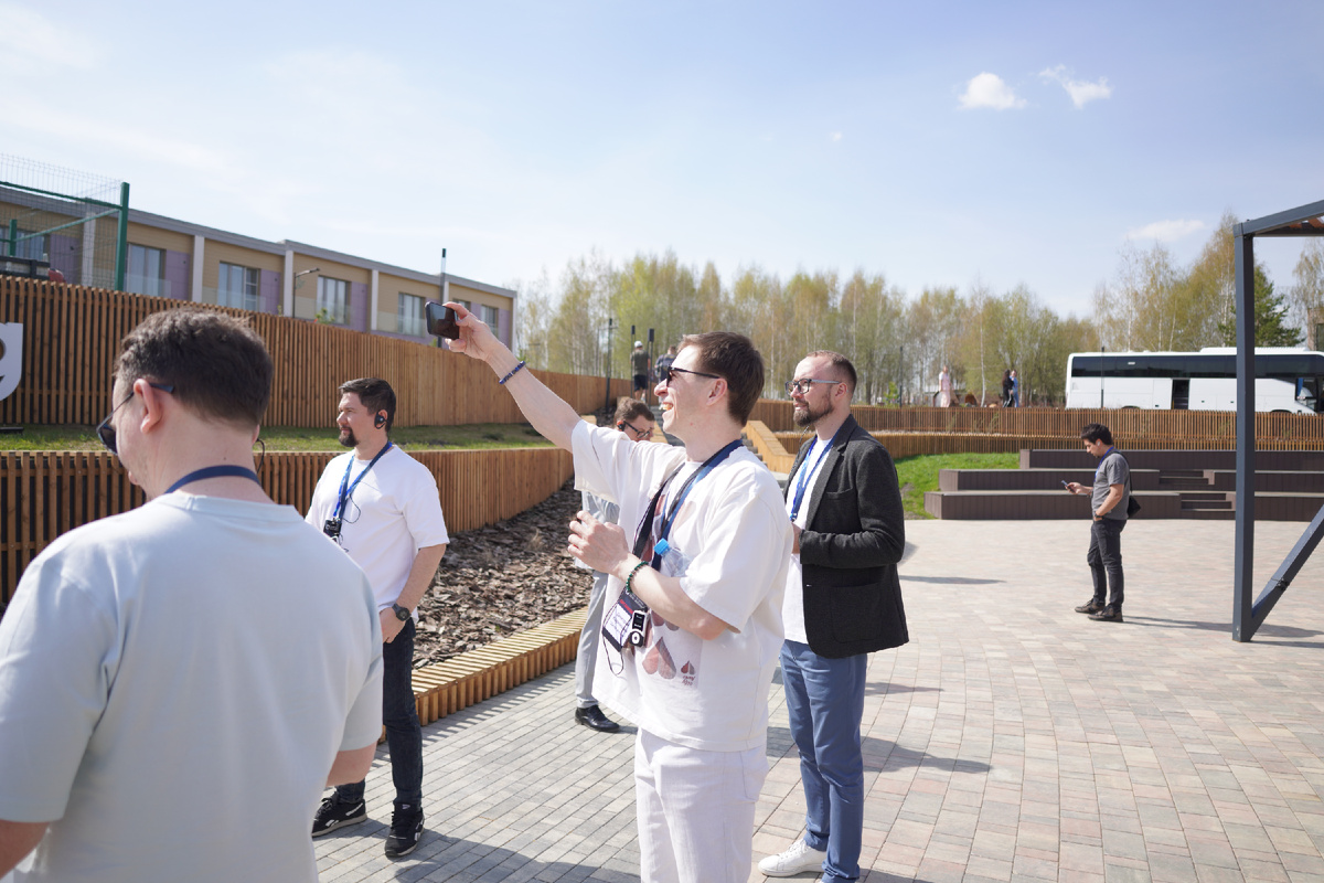 Фото с экскурсии по Доброграду во время Бизнес-тура в апреле 2025