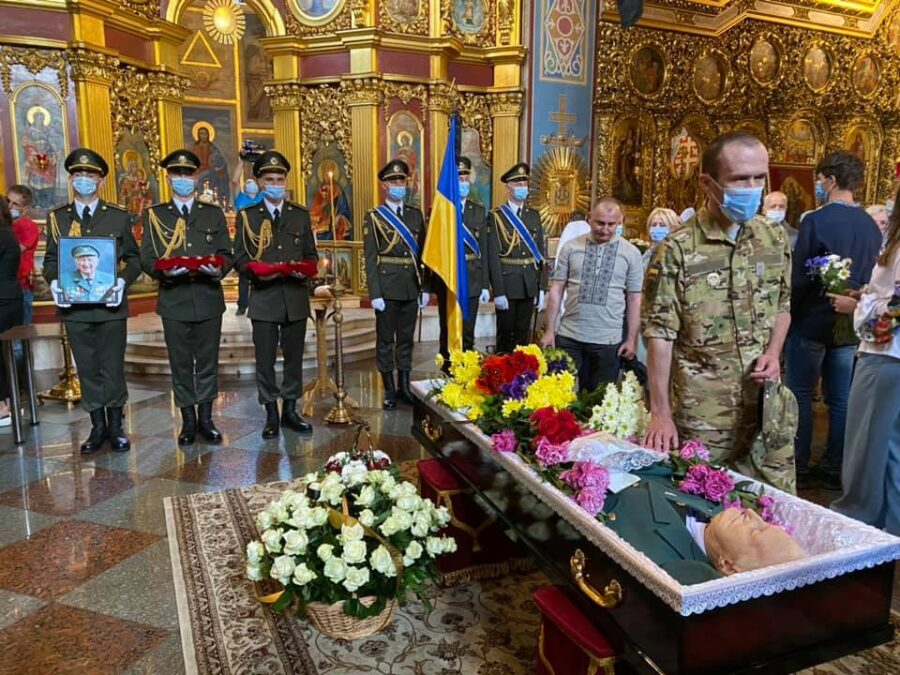 Торжественные похороны пособника гитлеровцев Ореста Васкула