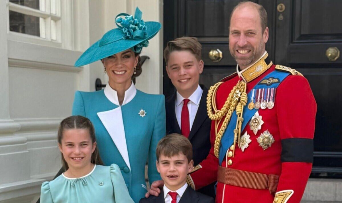 Фото социальные сети королевской семьи
