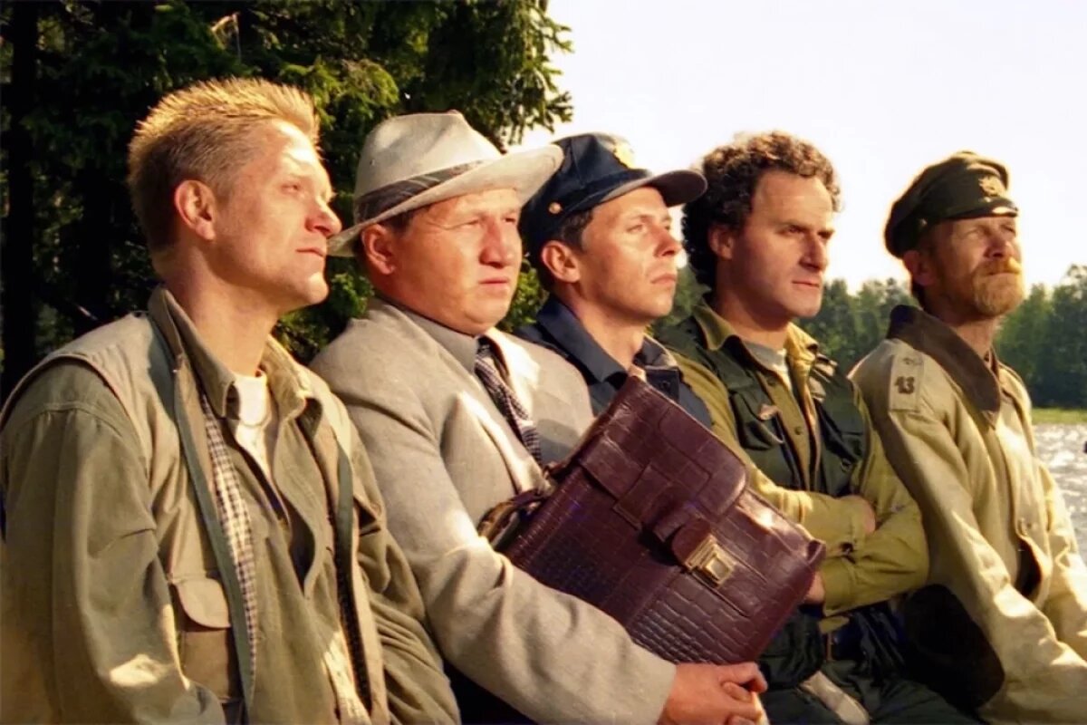    «Особенности национальной охоты» — российский полнометражный комедийный художественный фильм, поставленный на киностудии «Ленфильм» в 1995 году режиссёром Александром Рогожкиным.