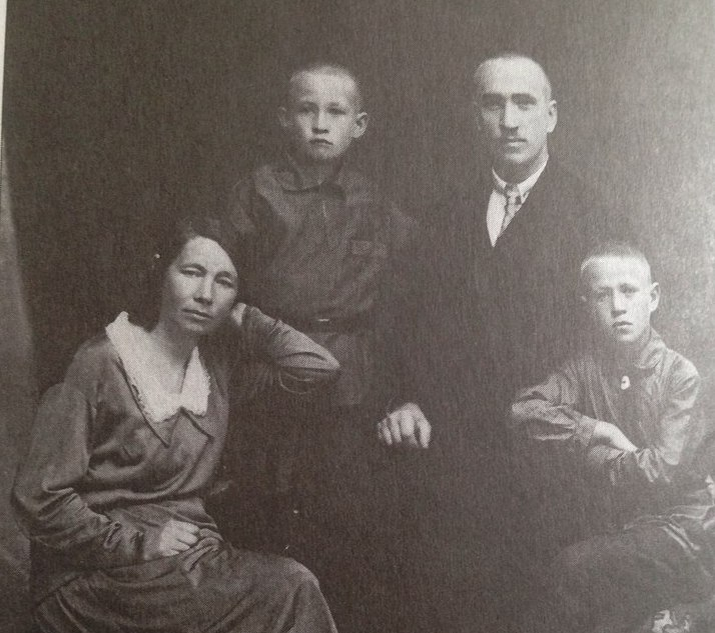 Родители и старшие братья К.П. Феоктистова Фото из открытых источников интернет