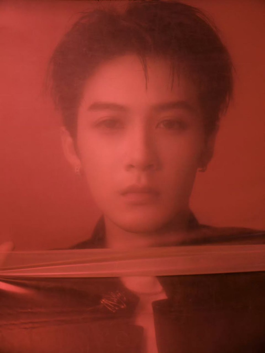 Актёр, певец Тань Цзяньцы. Листайте галерею...