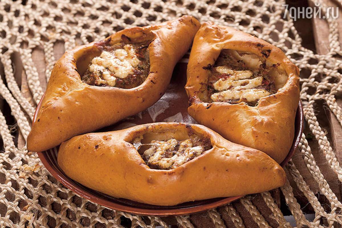    Тайна дырки в расстегае с рыбой раскрыта