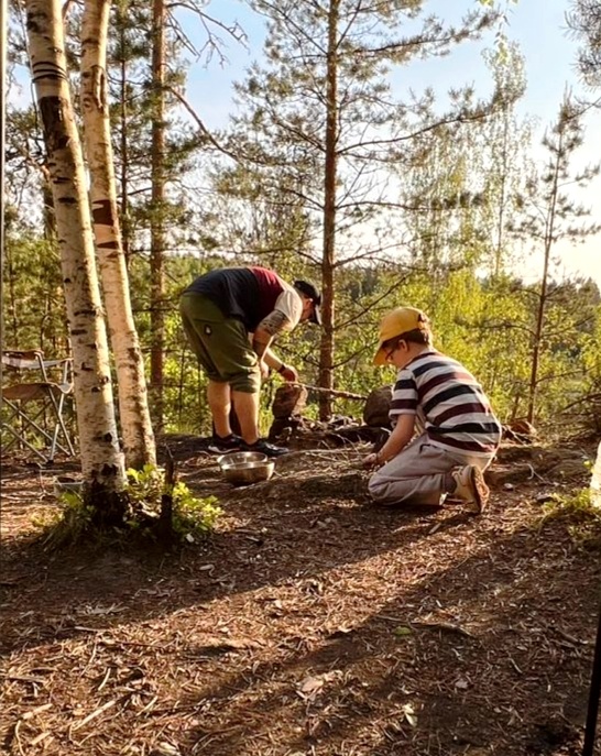 Настоящая мужская работа хороший повод для делового диалога. 