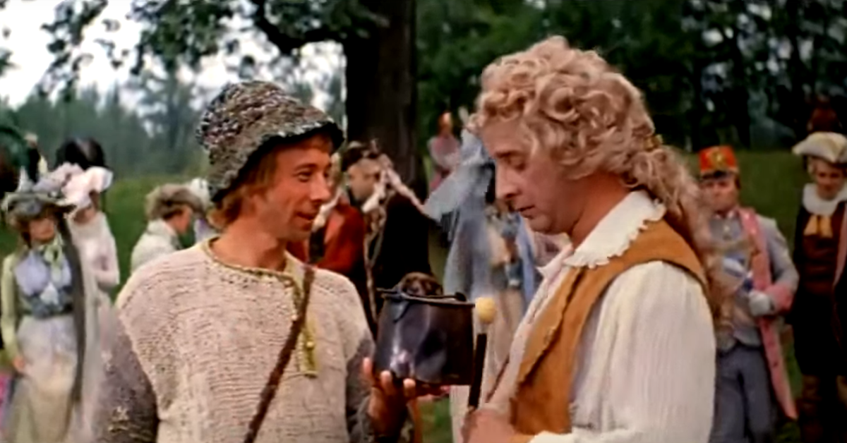 Другими словами, выходит "с ухой из воды".