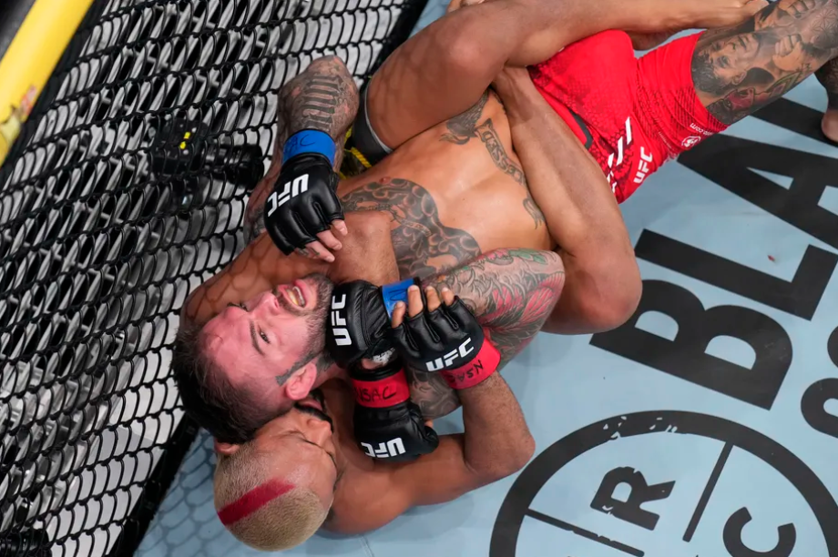     Коди Гарбрандт и Дейвисон Фигередо