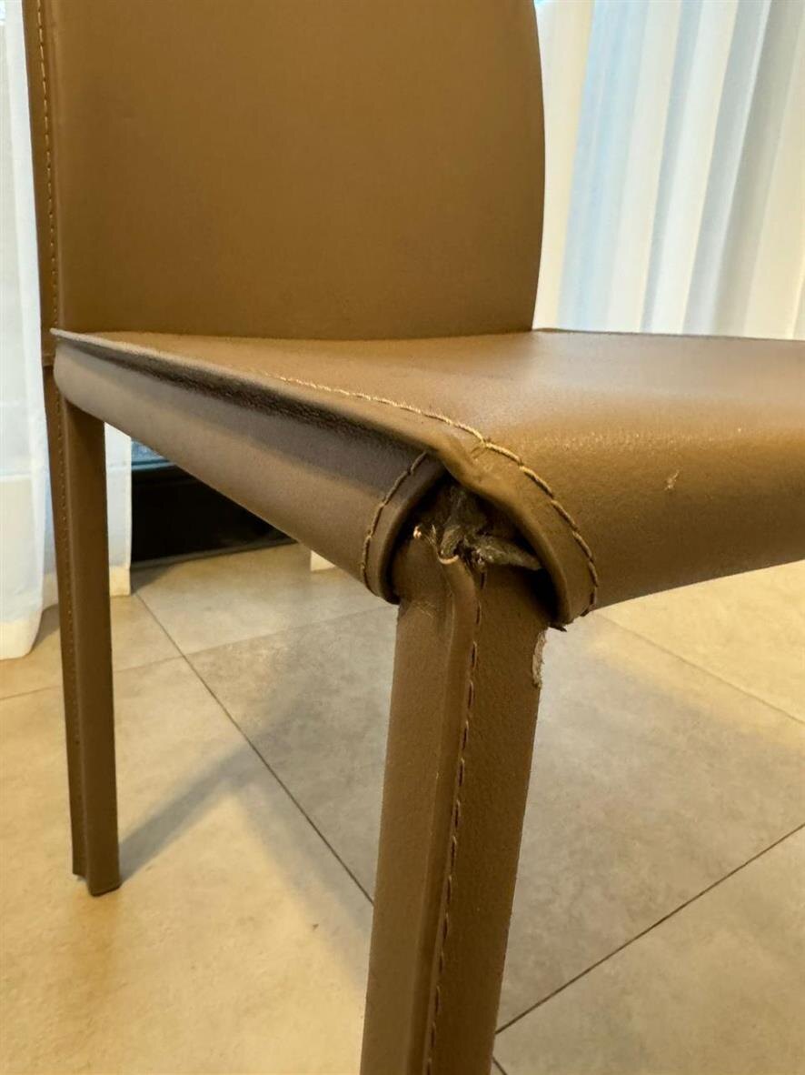 Стул до реставрации нашими специалистами