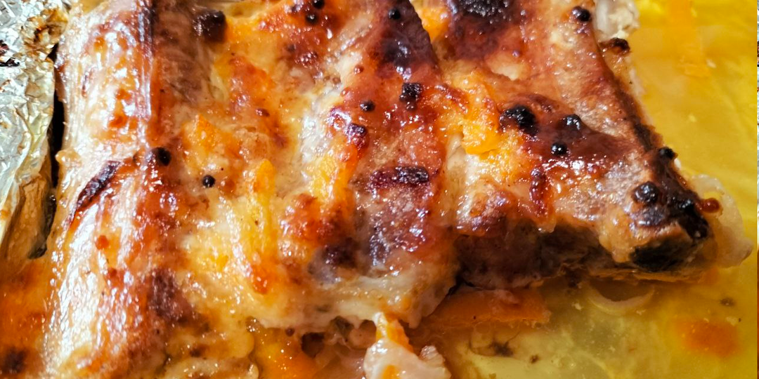 Свиные ребрышки в духовке в фольге - быстрый рецепт пошагово