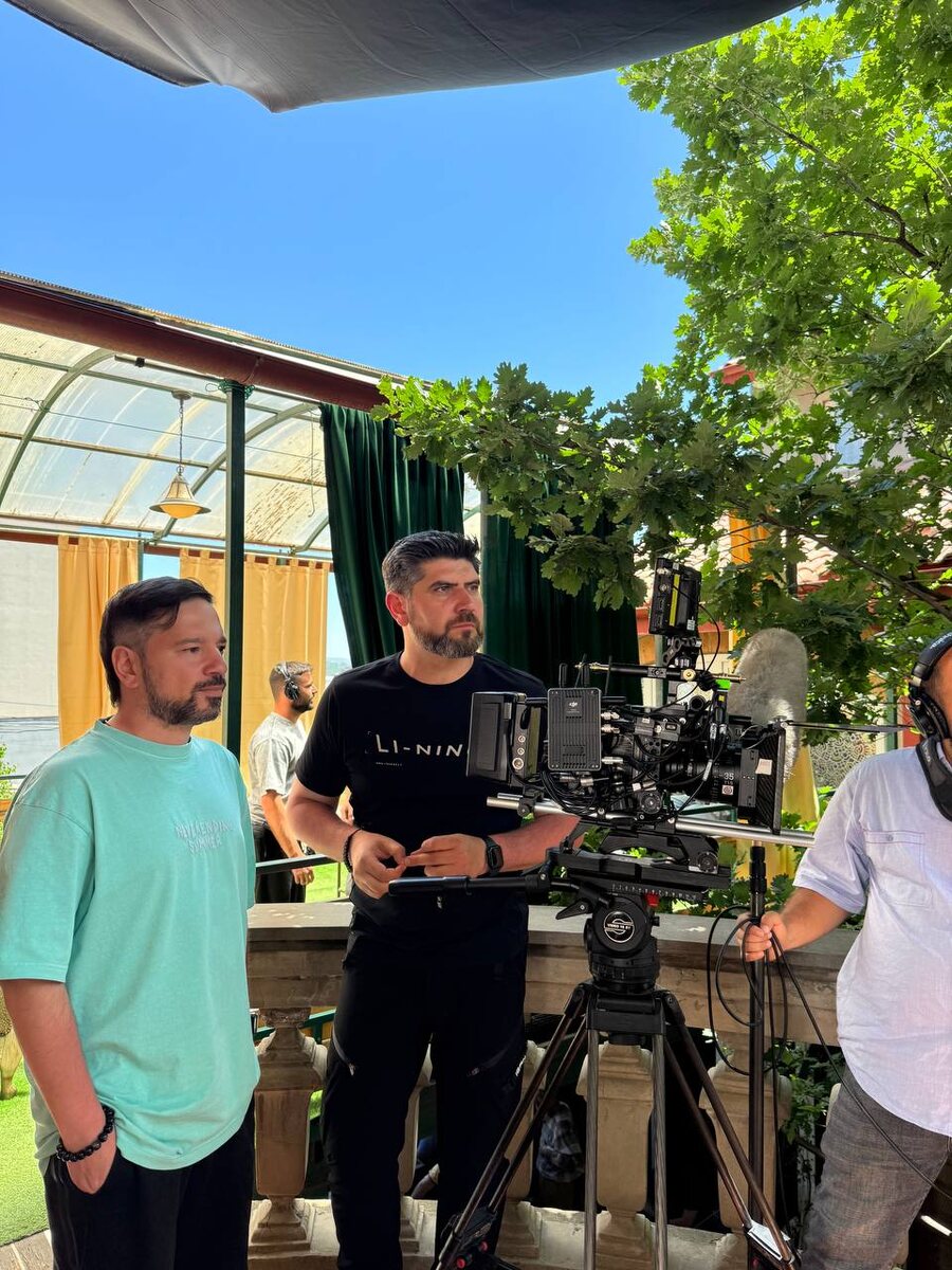 Артур Базинян актер и режиссер Карен Арутюнов 