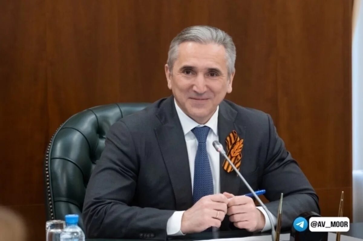    Александр Моор поздравил медиков с профессиональным праздником