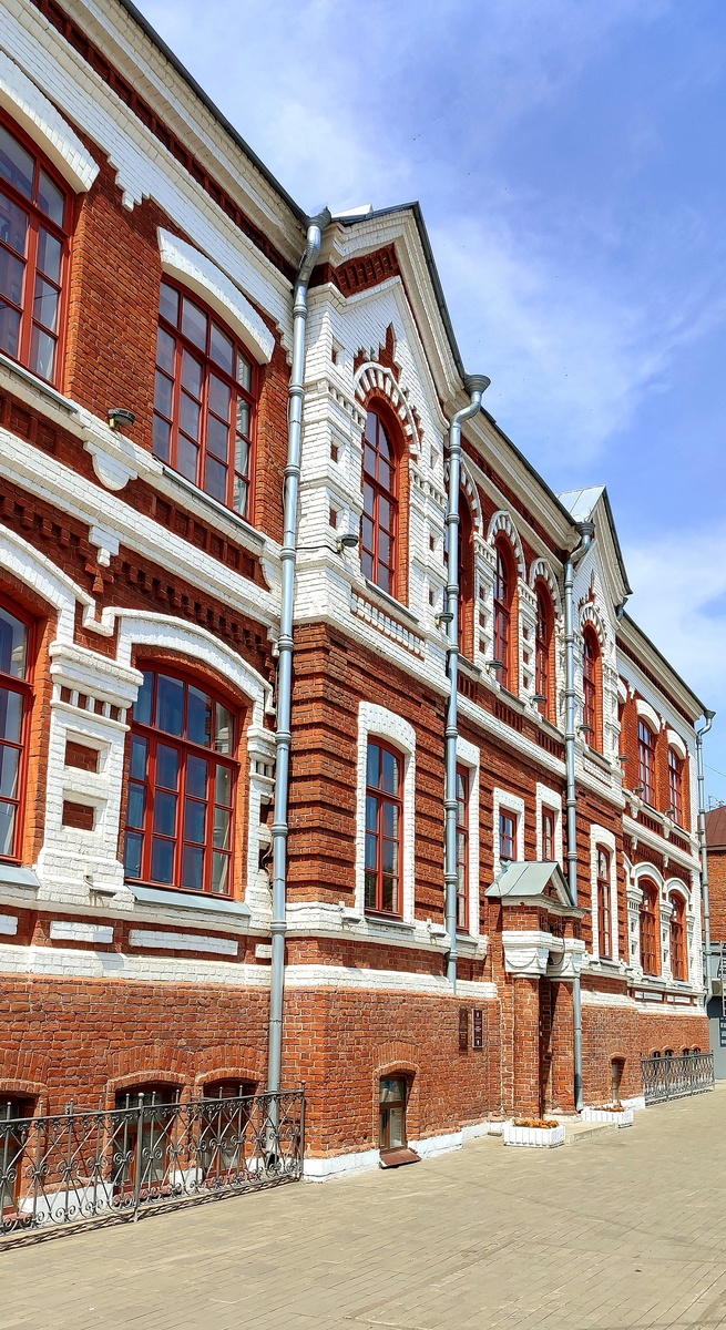 Здание ВХУТЕМАСА в Самаре. Фото автора.