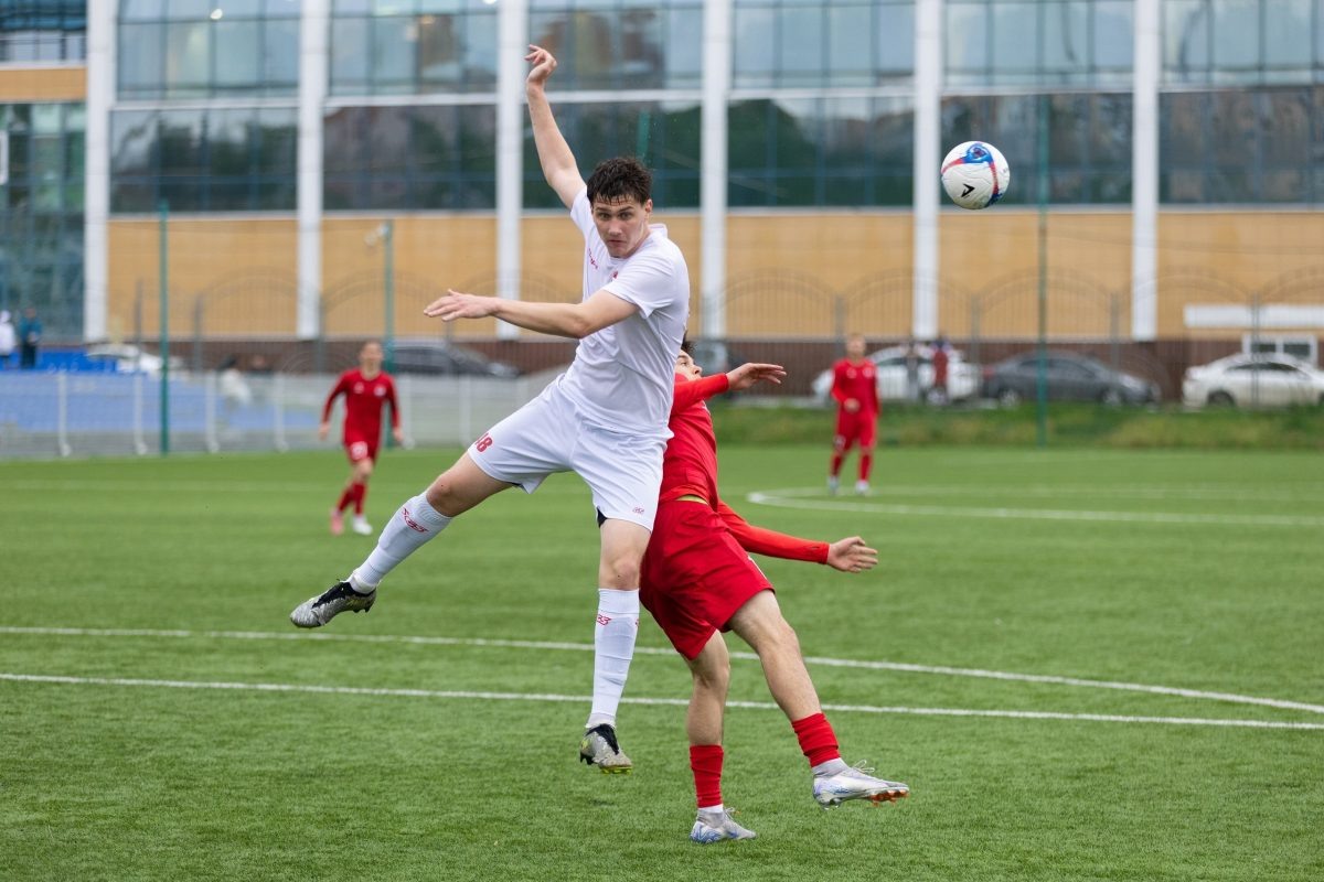    В шести матчах нижегородцы набрали только 3 очка