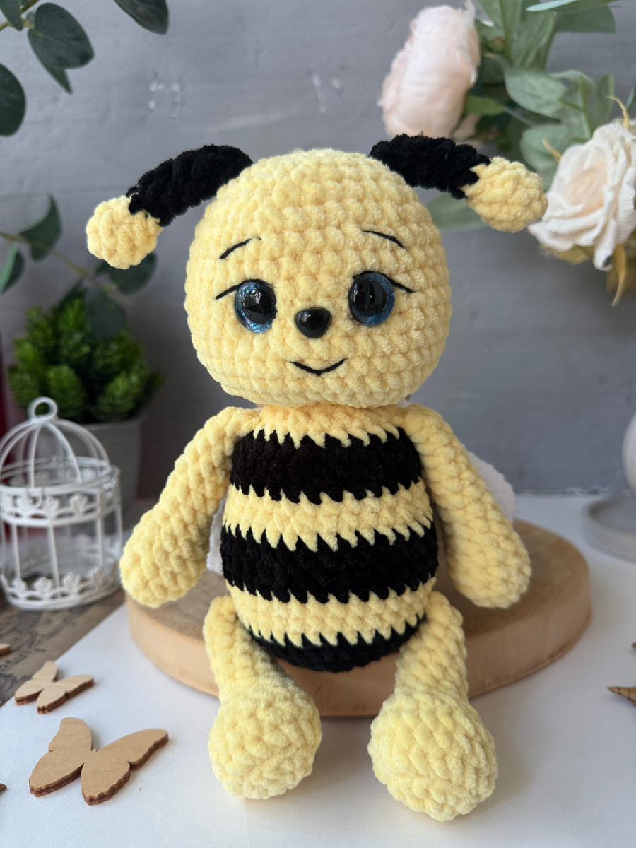 Голубоглазая пчёлка