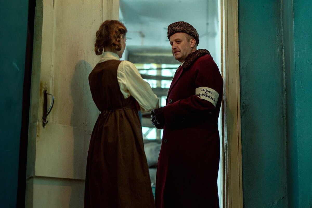 "Хочу делать великие дела, а не бумажки носить", – так объясняет свою сделку с совестью Винокуров. @Wink 