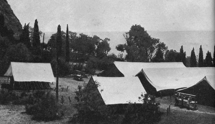 Первые палатки Артека