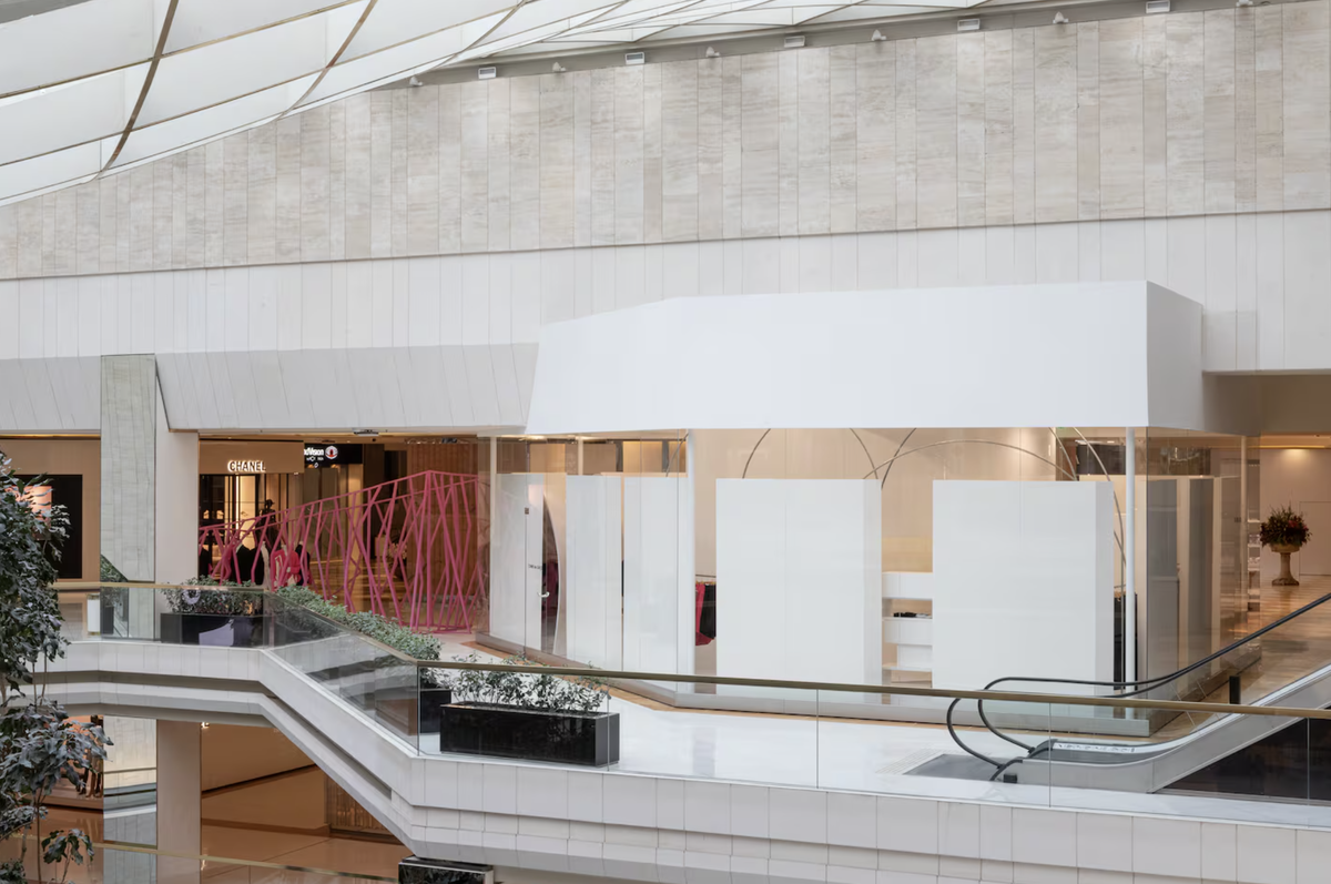    Comme des Garçons открыл первый магазин в Бразилии (фото 1)