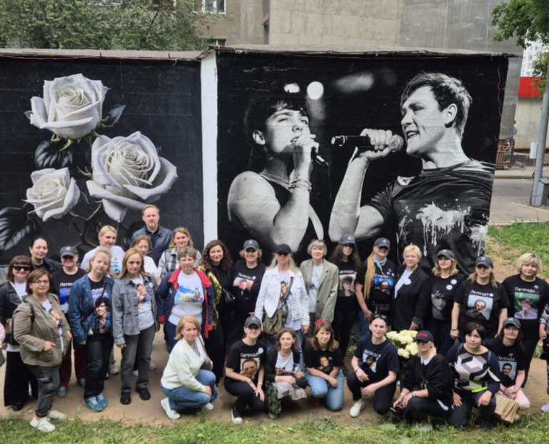    Не забывают. Первый арт-объект в честь Юрия Шатунова открыли в Москве Белов Михаил Александрович