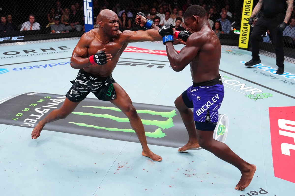     Камару Усман и Хоакин Бакли