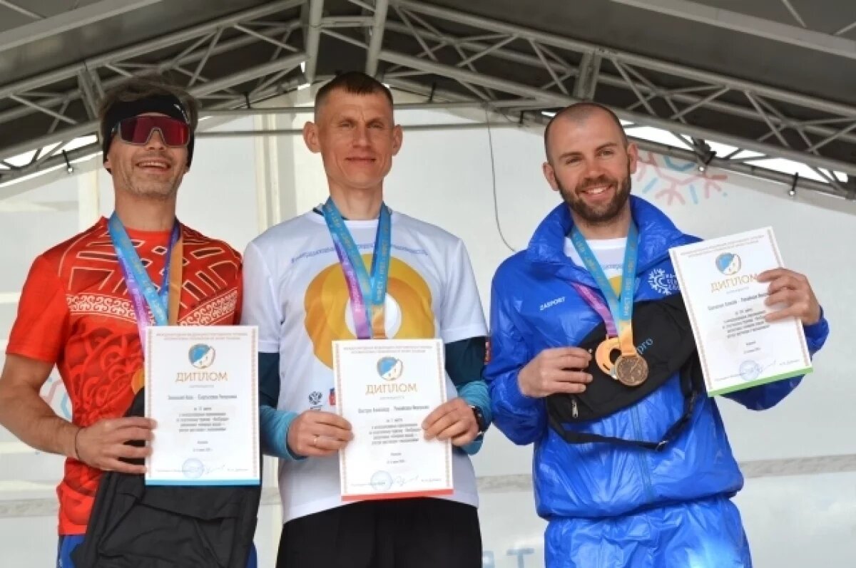    Житель Гаджиева Александр Шестеров ходил 26 часов без перерыва