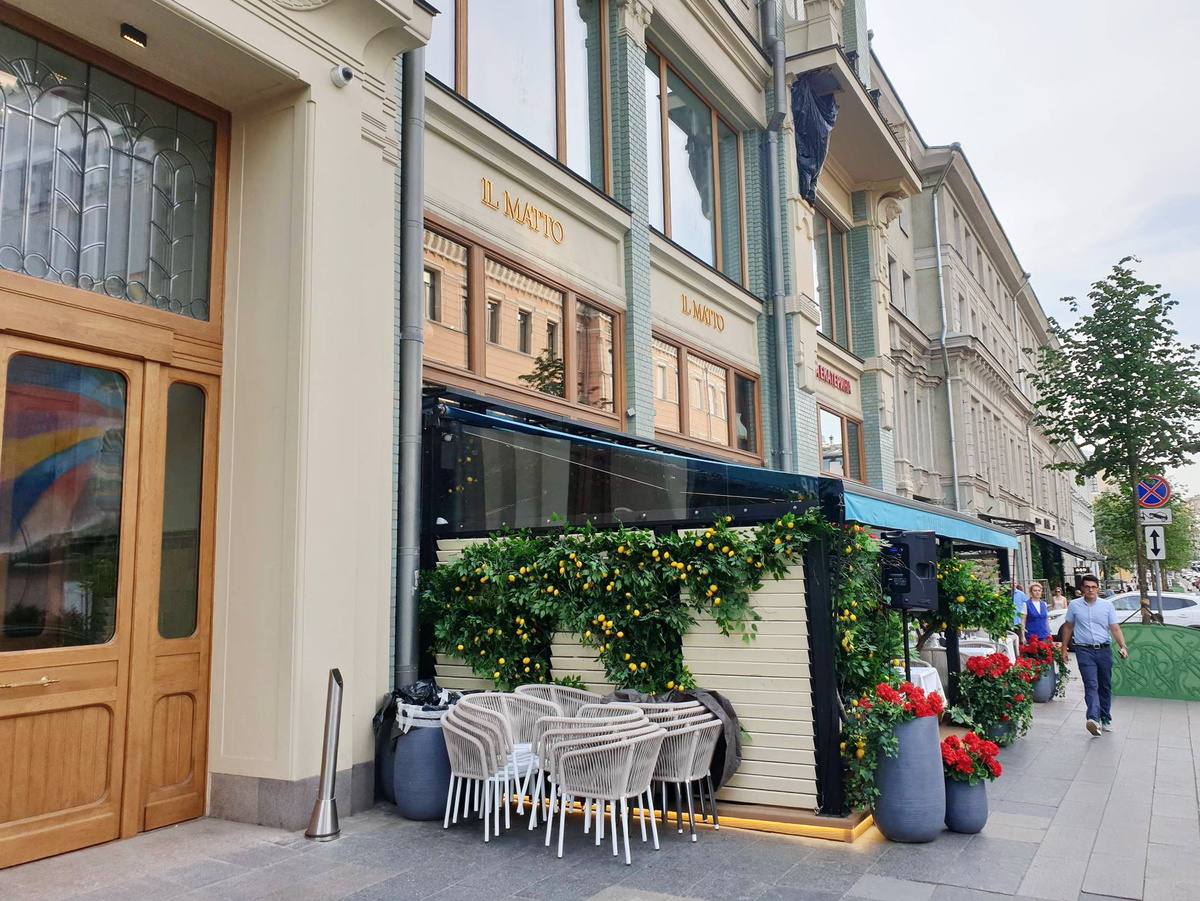 Вход в итальянский ресторан II Matto