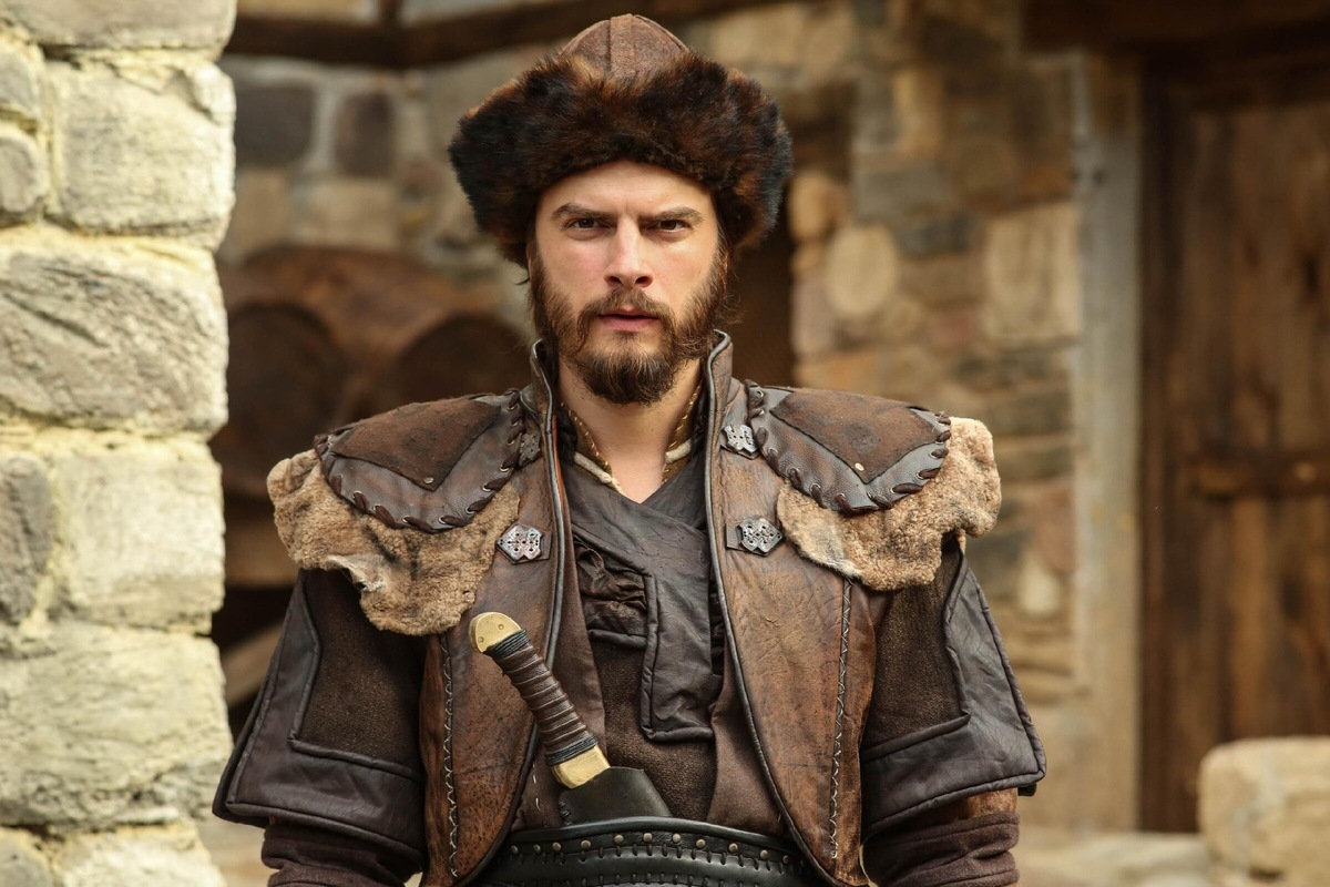 кадр из сериала "Основание: Осман"