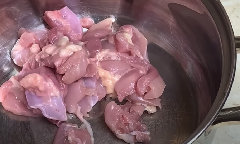 Летний суп с сырными шариками