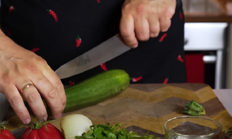Настоящая грузинская аджика с кабачками: насыщенный вкус лета в каждой ложке
