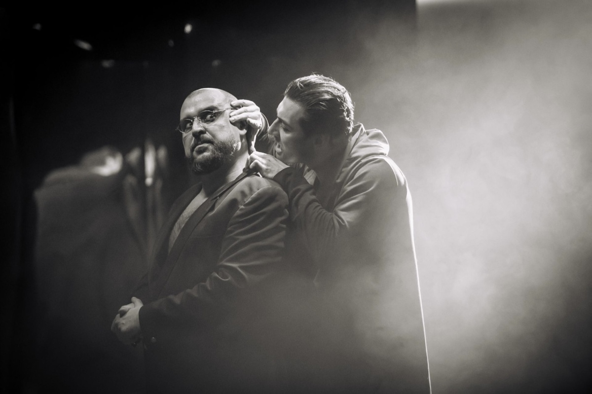 Михаил Белякович и Андрей Кудзин, фото с сайта https://teatr-uz.ru/