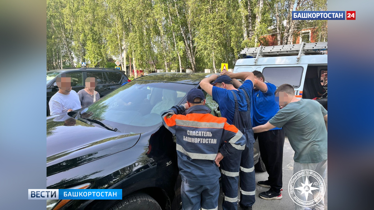    Двухлетний малыш оказался заперт в машине в 30-градусную жару в Башкортостане