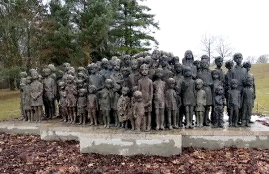 Ответ 6-летнего мальчика у памятника жертвам геноцида заставил всех рыдать