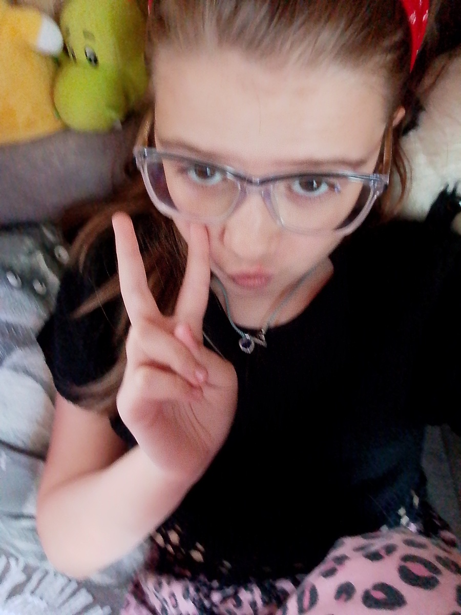 АХАХАХА ЧО ЭТ ЗА СИГМА-ГЕРЛ 