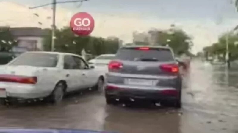     Ливень в Барнауле. телеграм-канал go_barnaul