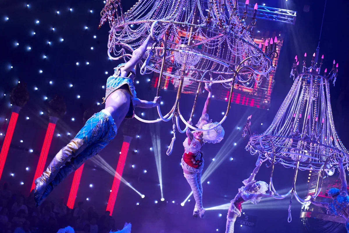 Номер "Люстры". Премьера шоу Гии Эрадзе "Королевский цирк" в Сочинском цирке (2025г.)