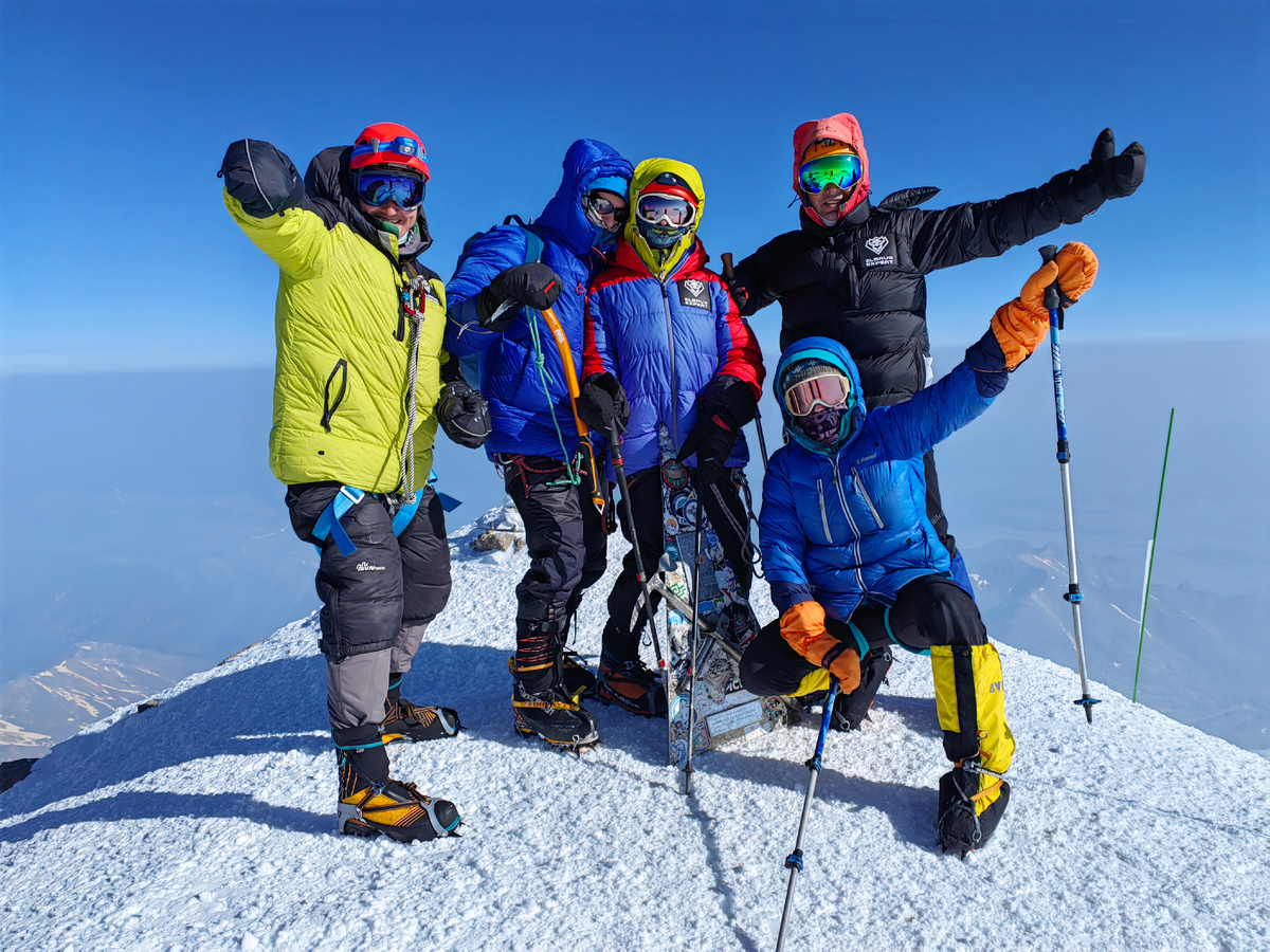 На западной вершине Эльбруса, 5642 м