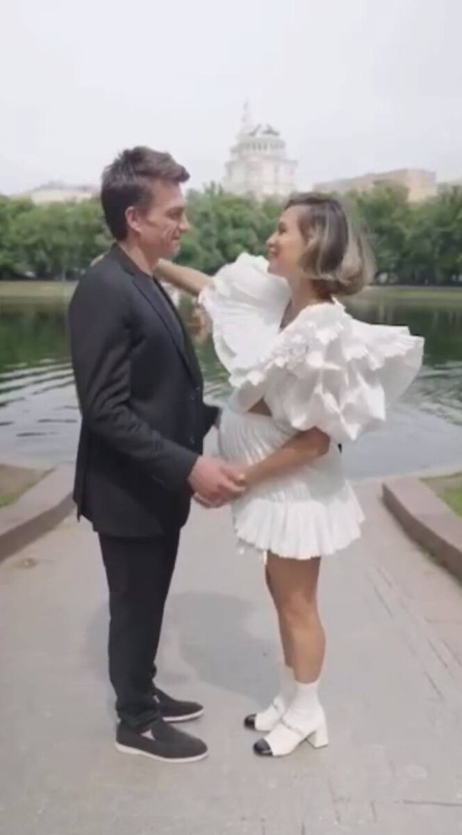 Кадр из видео. Влад Топалов и Регина Тодоренко