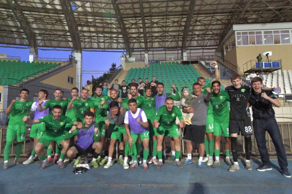 Майкопская «Дружба» уверенно обыграла одного из лидеров первенства Второй лиги Б в группе 1 ФК «Кубань Холдинг» из станицы Павловской.